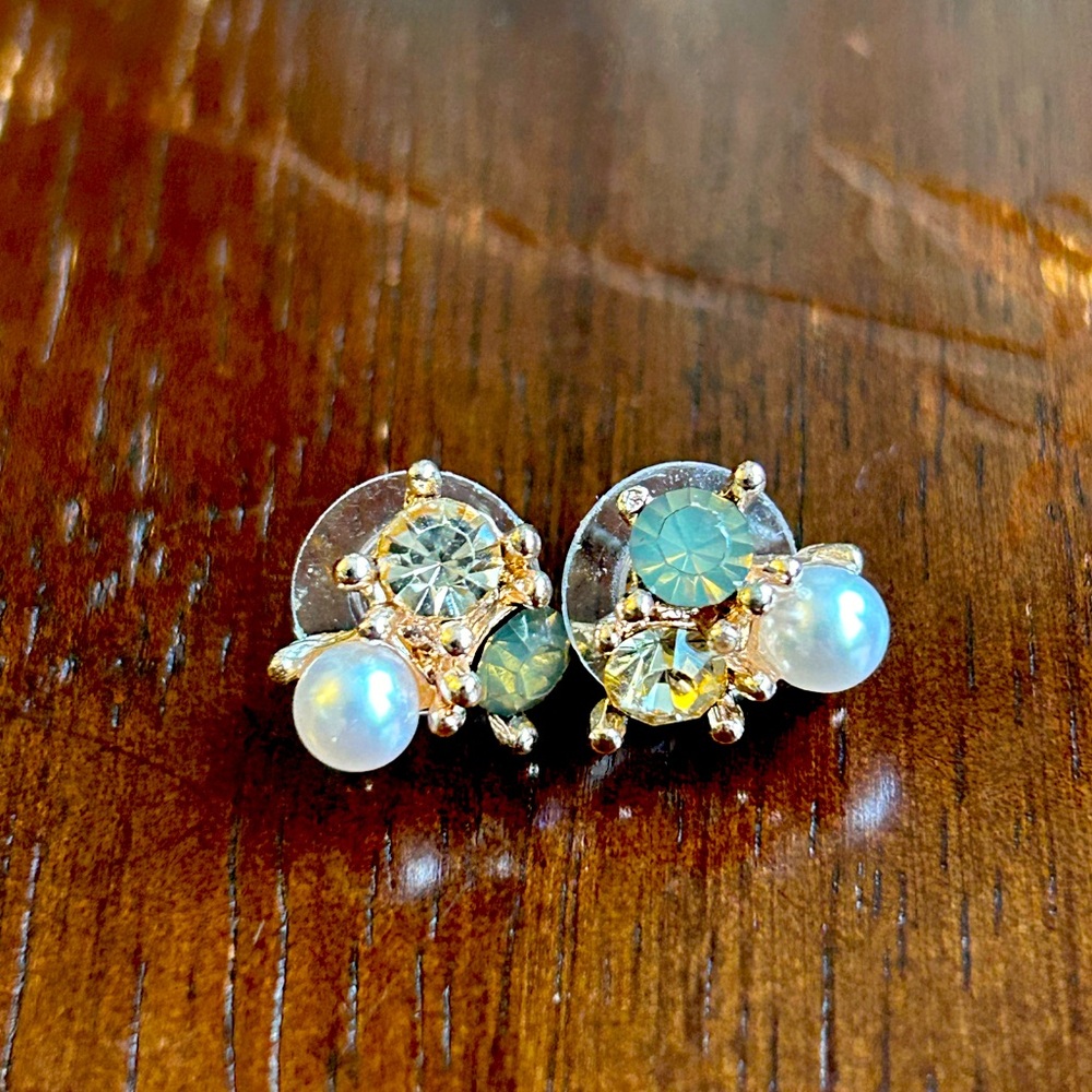 Gold Tone Crystals and Faux Pearl Cluster Studs
